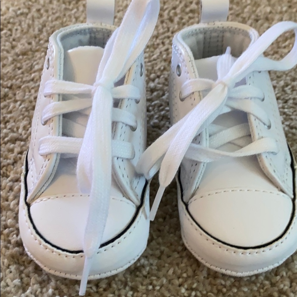 Baby converse - Picture 1 of 3